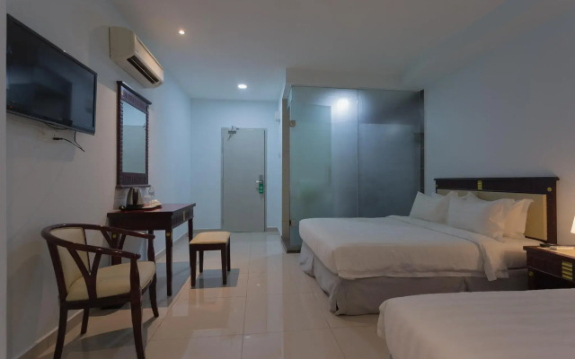 Happy Holiday Hotel