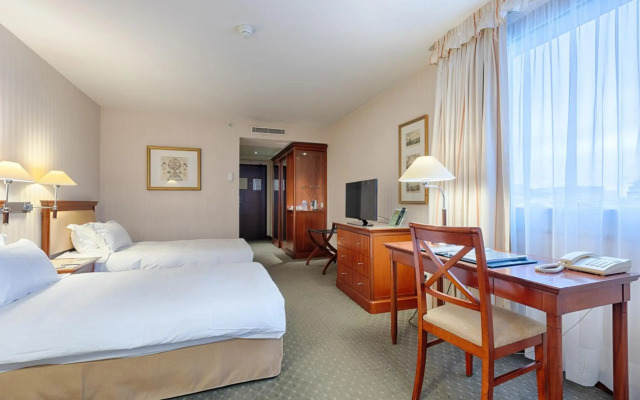 Evergreen Laurel Hotel