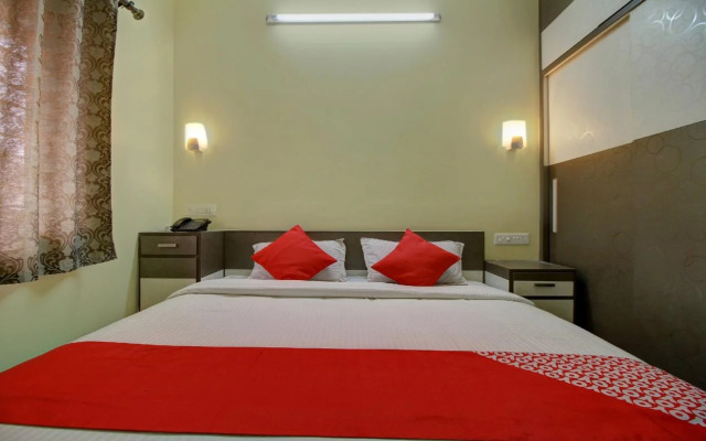 OYO 22536 Vishaak Inn