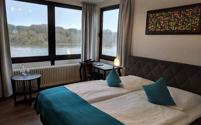 Rheinterrassen Hotel Café Restaurant