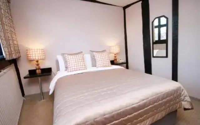 Crown Hotel