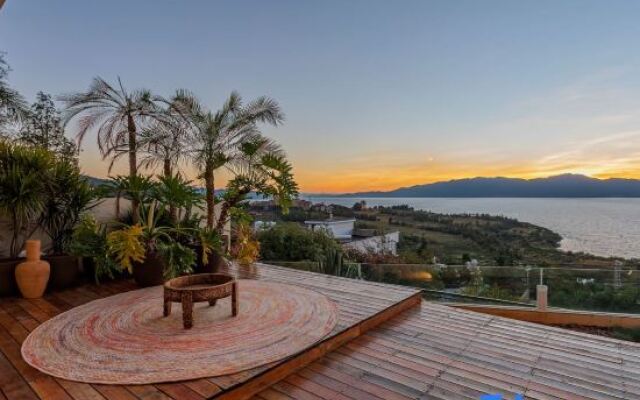 The Sunset Puyue Villa