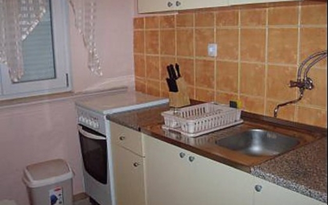 Apartment Lile - comfortable apartment and 3 bedrooms: A1 Pisak, Riviera Omis