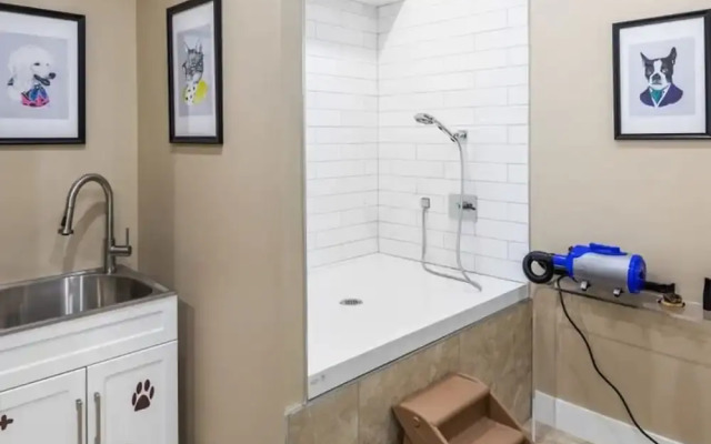 Sosuite 2BR Loft w W/d, Gym, Lounge