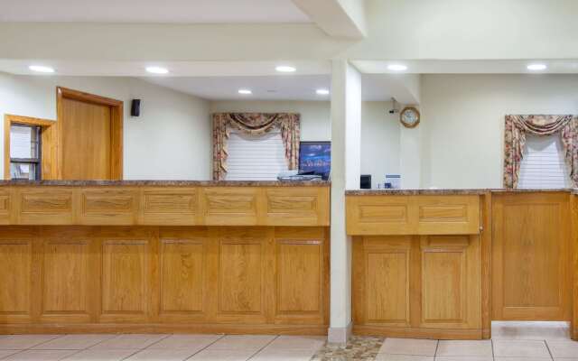 Days Inn by Wyndham Centerville