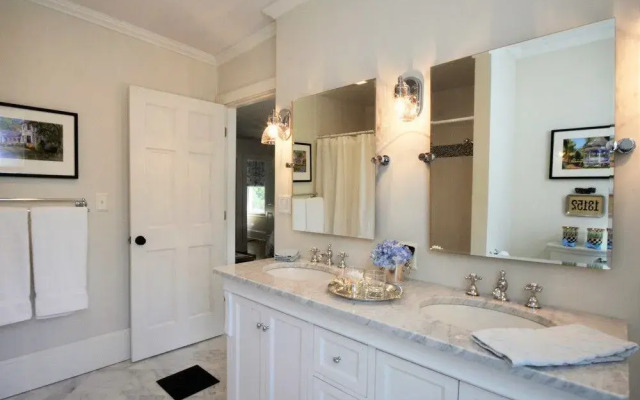 34 State Historic Luxury Suites