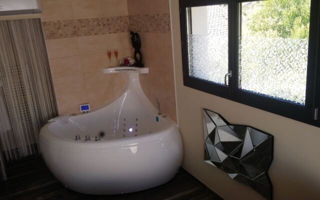 EpicuRooms - Maison d'Hôtes Romantique - Chambres à thème