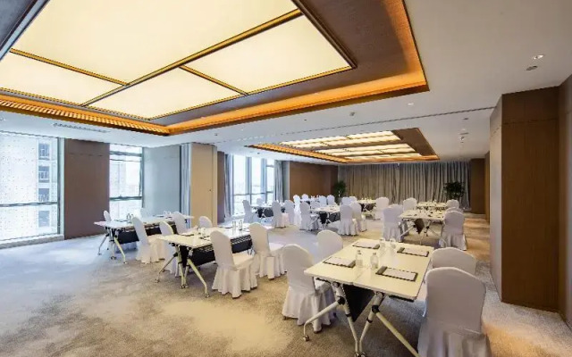 Madison Hotel Qingdao West Coast City Balcony