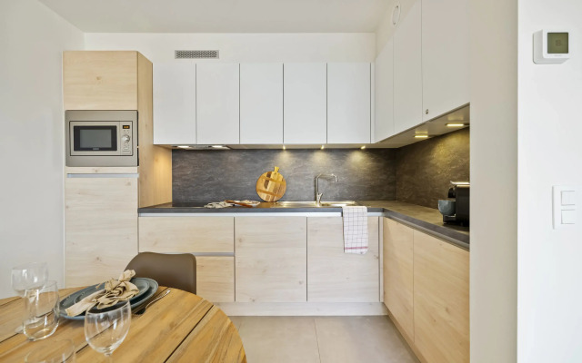 Apartment With Natural Swimming Pool