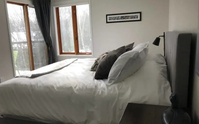 Huge 3 Bedroom Condo With a View