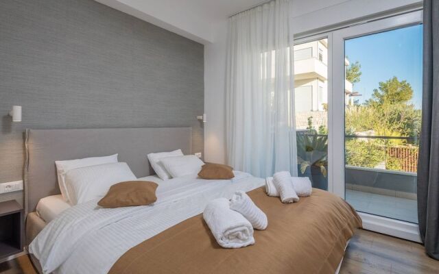 Luxury Villa Romeo with Heated Pool