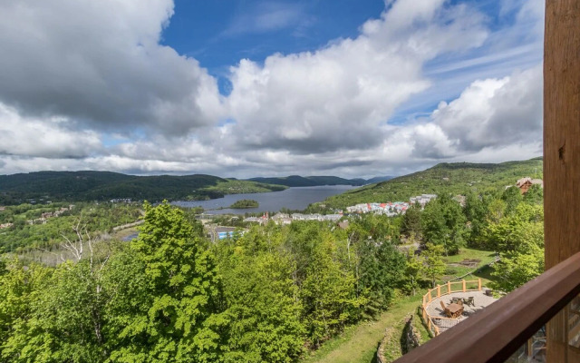 Equinoxe by Tremblant Platinum