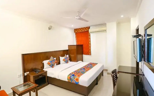 Fabhotel Clark Height