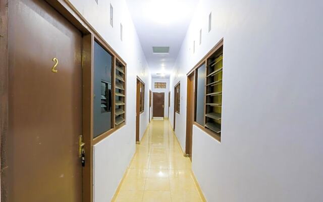 OYO Life 2724 Wisma Wijaya