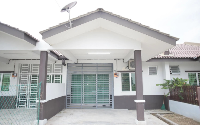 Arau Idaman Homestay — 4-star hotel in Kangar