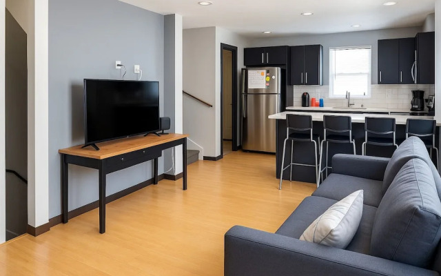 Modern North Seattle Getaway