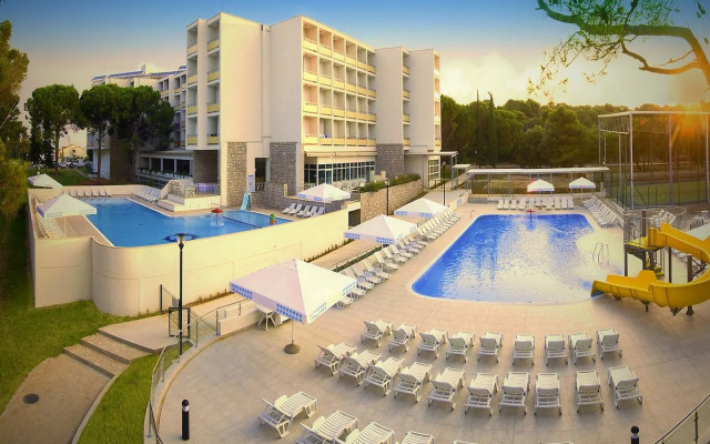 Family Hotel Adria