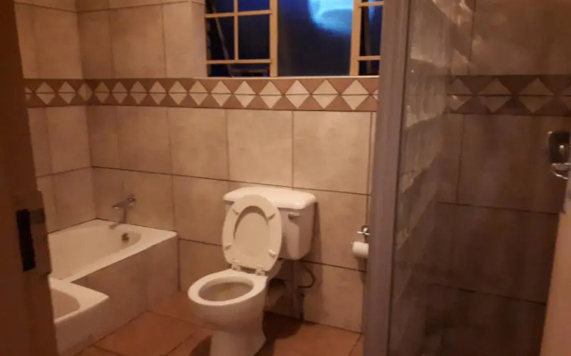 8 Soenie Avenue Self Catering
