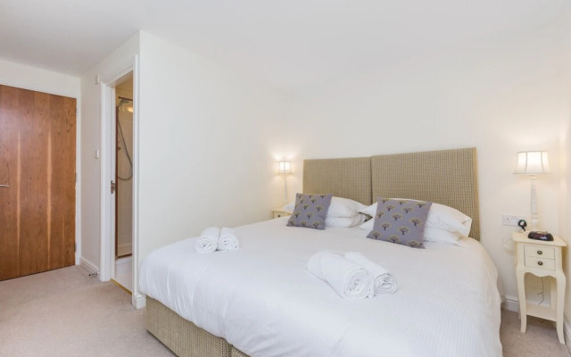 388 Old Tolbooth Wynd Apartment 2