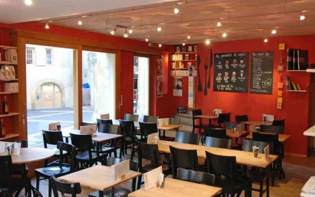 Le Café-Hôtel de L'Aubier