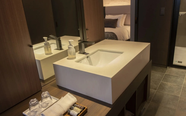 Tokyu Stay Kyoto Sakaiza Shijo-Kawaramachi