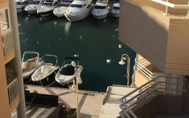 80pa111 Port Fréjus