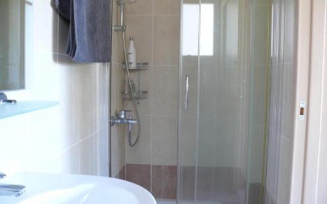 Happy Trails Pomos Panoramic Villa