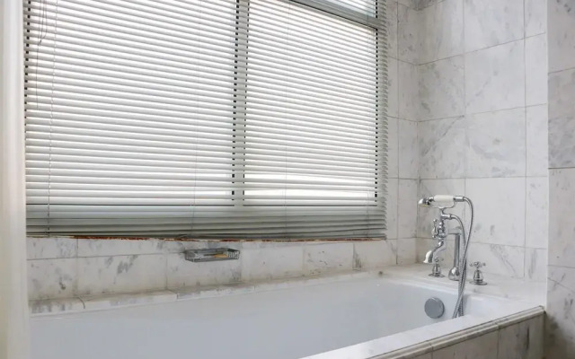Fully Furnished And Homey 3Br Menteng Executive Apartment