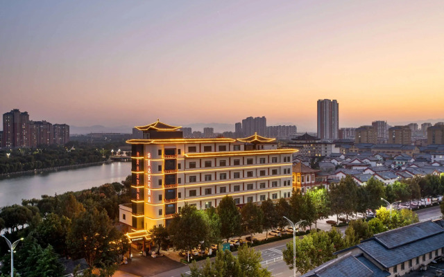 Ramada Encore by Wyndham Linqu Downtown