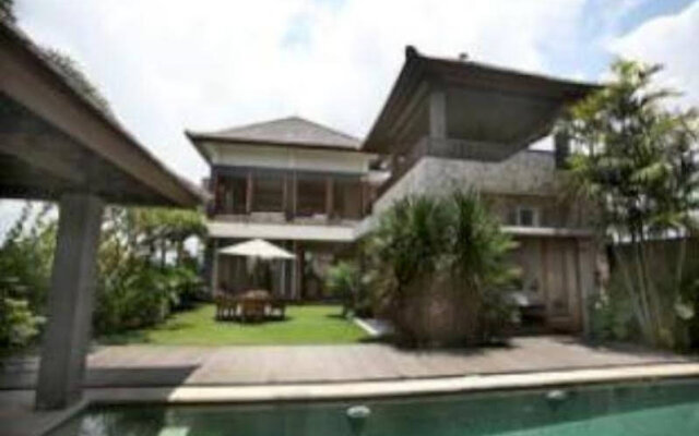 Villa Hemingways