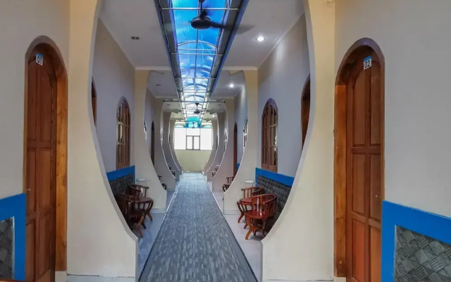 RedDoorz near Pantai Pancer Door Pacitan