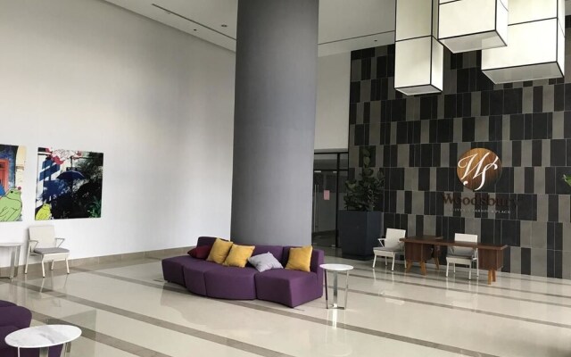 Woodsbury Suites 7722 Butterworth