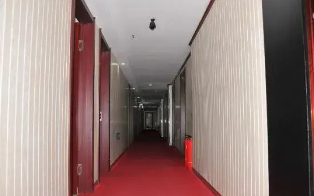Luohe Haoting Business Hotel