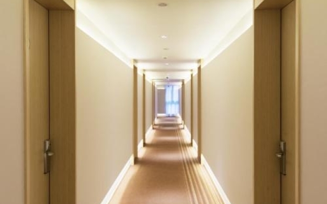 Hawaiiana Hotel