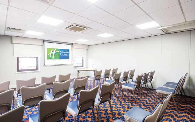 Holiday Inn Express Perth by IHG