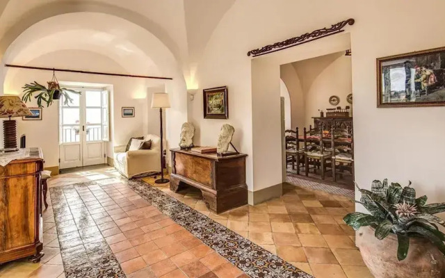 Villa Rococo - Luxury Period Villa With Pool and sea Views