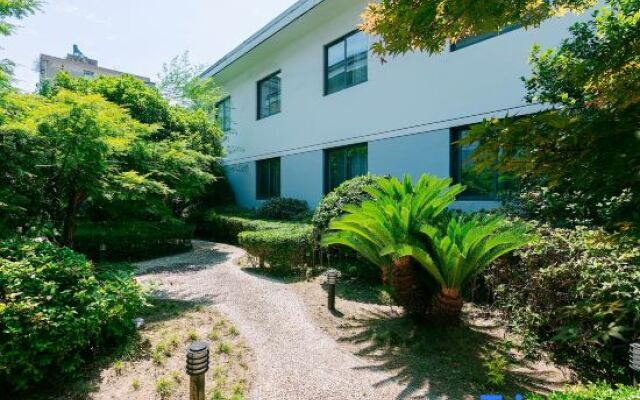 Yangzhou Slender West Lake Wisteria Hotel