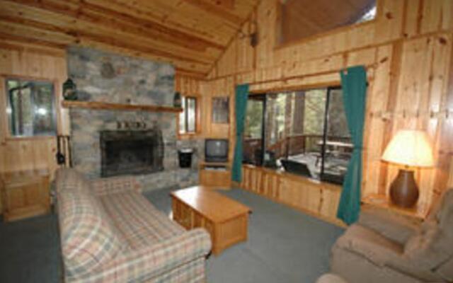 RedAwning Cabin #24 Cooley Pines