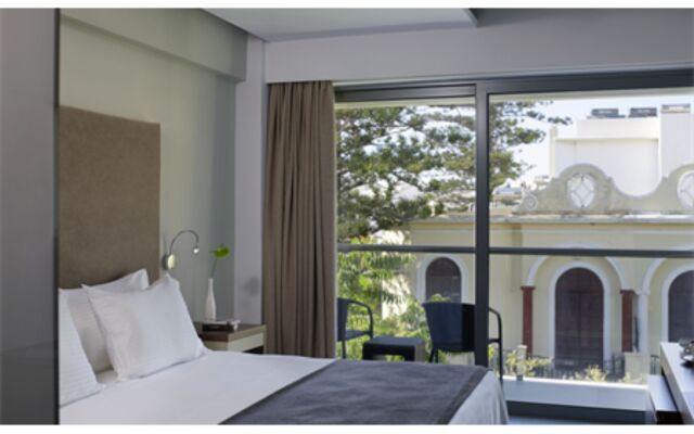 Oktober Downtown Boutique Hotel