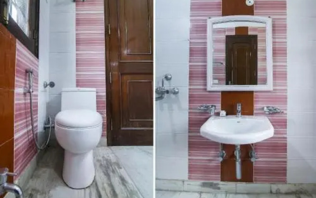 Dev Palace by OYO Rooms