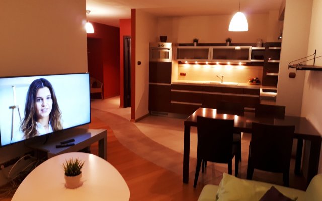 Lucka Central Warsaw Apartment