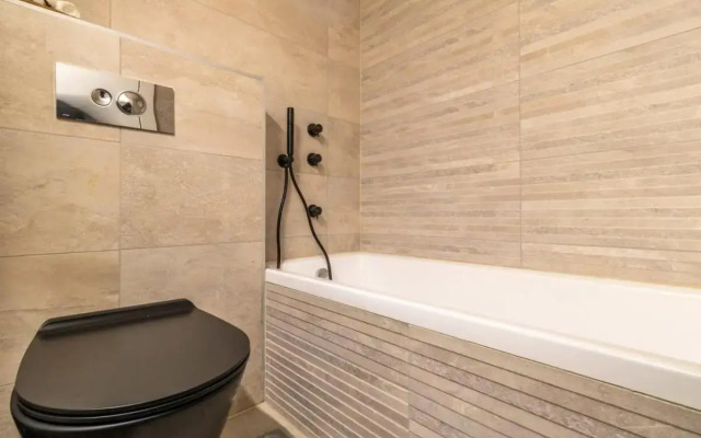 Magical 2BR Parking with amazing view in city gate