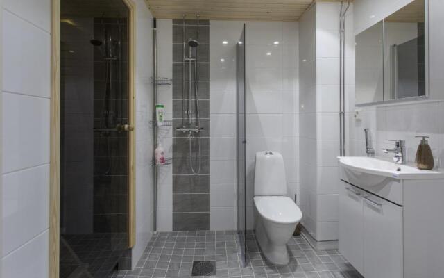 Tuomas' luxurious suites, Vasko