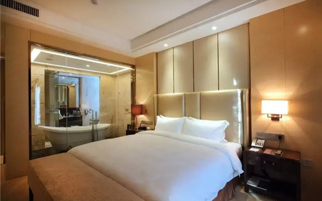 Days Hotel Wenyi Anhui
