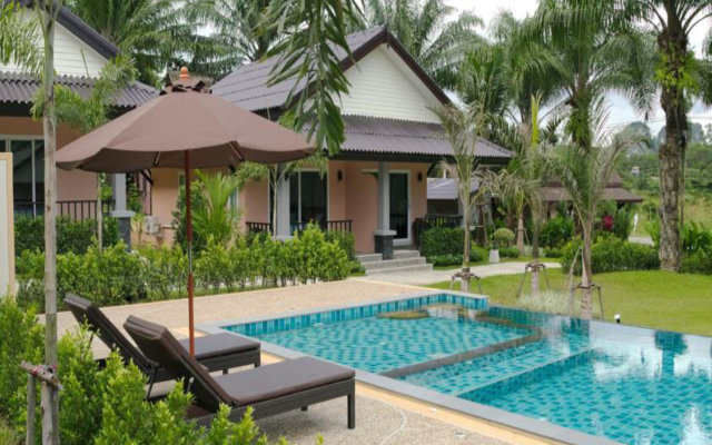 Palm Kiri Resort