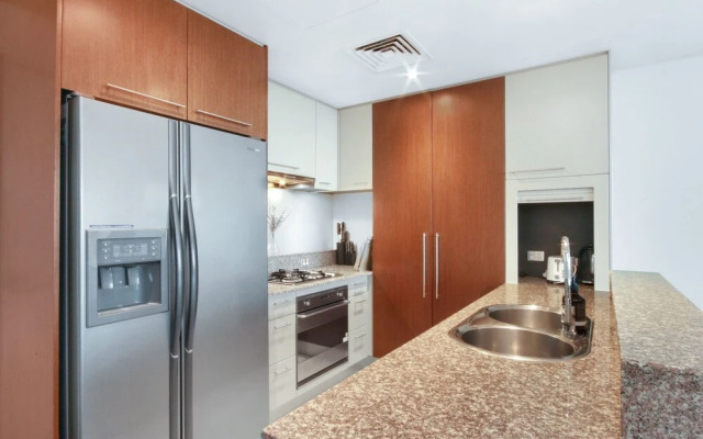 Spacious 3 Bedroom Apartment With City and River Views