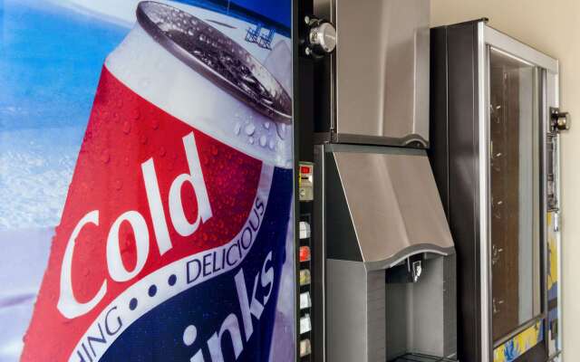 Travelodge by Wyndham Salmon Arm