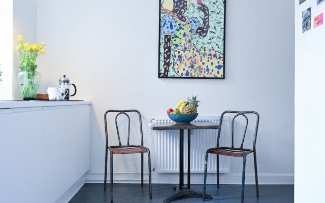 Beautiful 2-Bedroom Apartment with Designers Furniture in Downtown Copenhagen