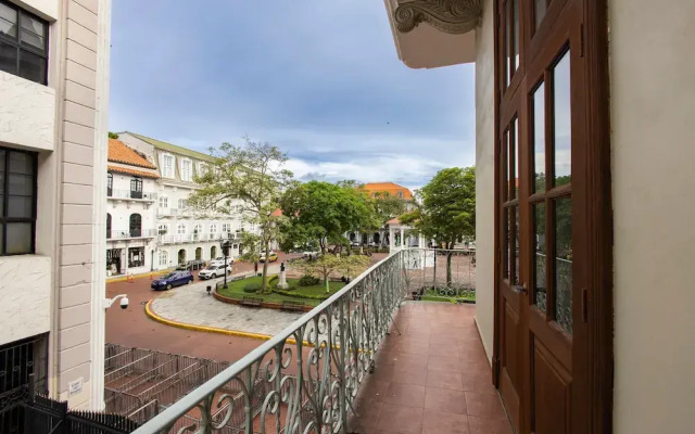 The Plaza Catedral Views by Acomodo Casco Viejo
