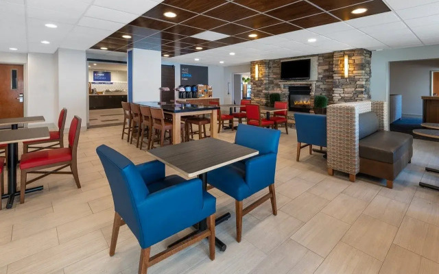 Holiday Inn Express & Suites Wheat Ridge-Denver West by IHG